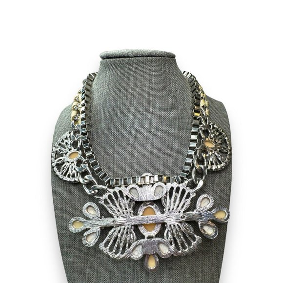 Large Chunky Acrylic Rhinestone Statement Necklace 15.5”-18” Lobster Claw - Picture 5 of 6